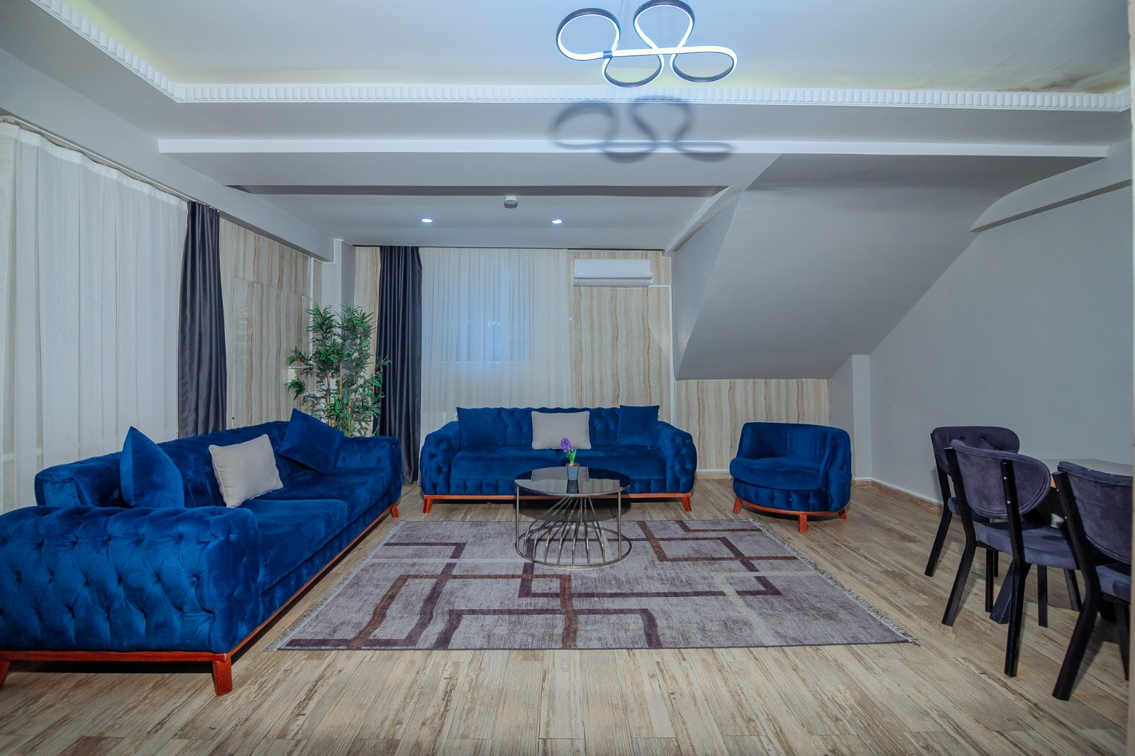 2 BR Apartment with Private Garden